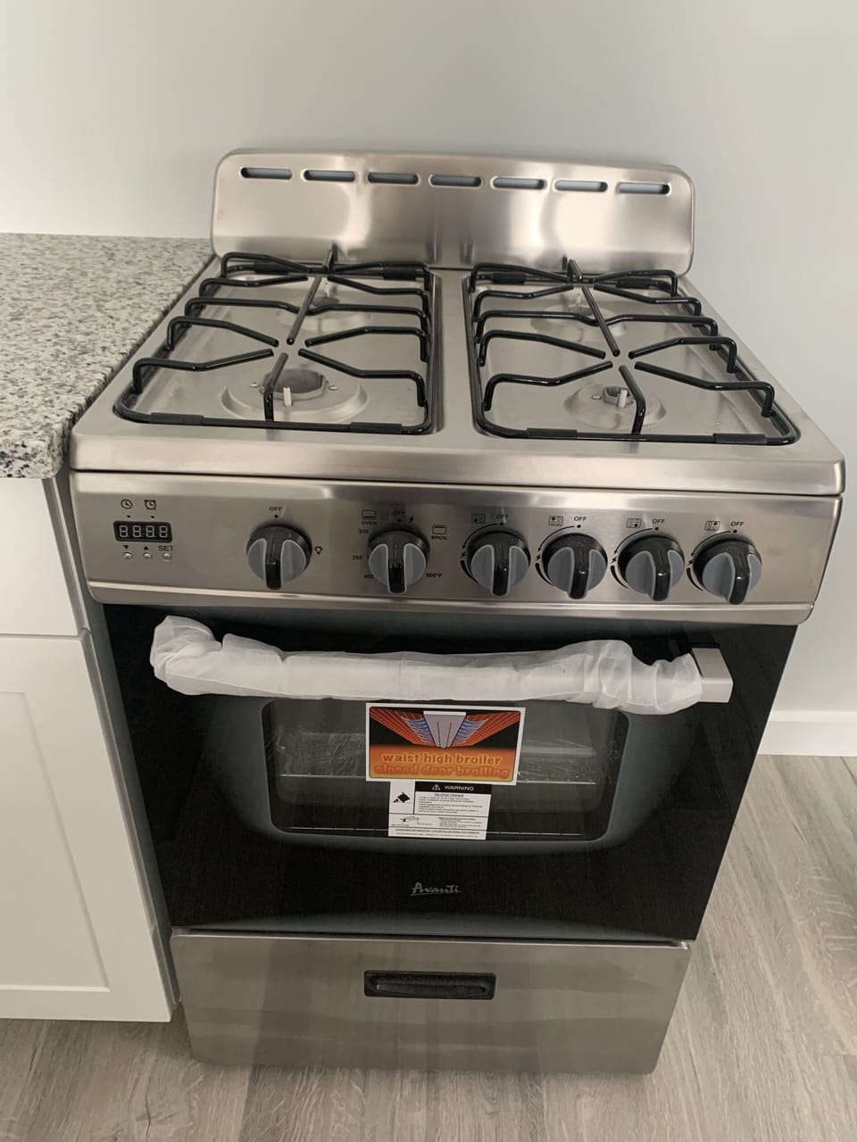 New propane stove and the oven 