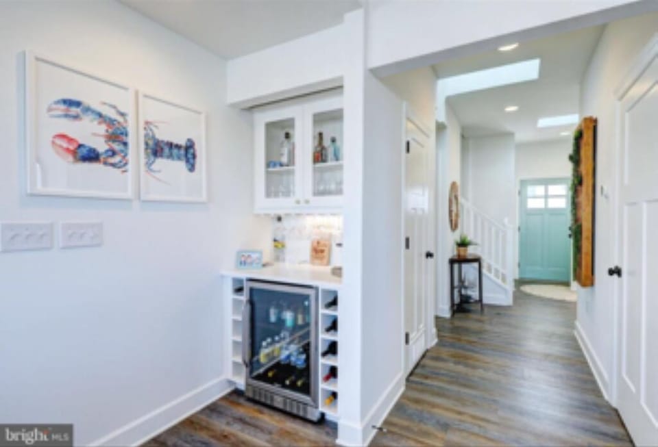 Wet bar