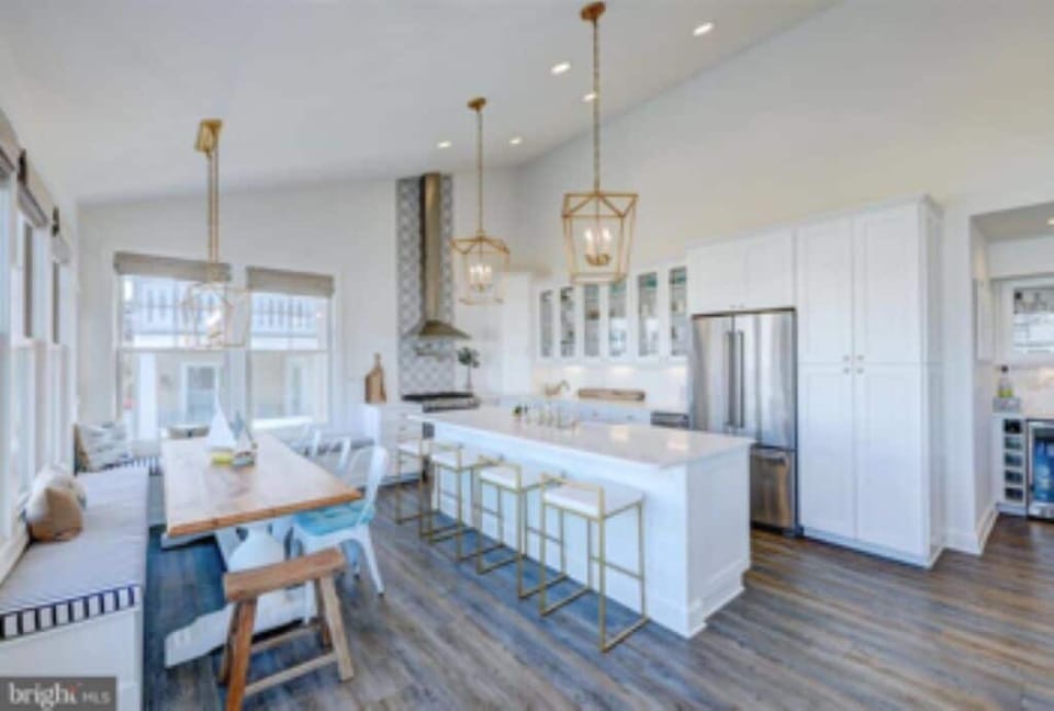 Kitchen with nook dining table