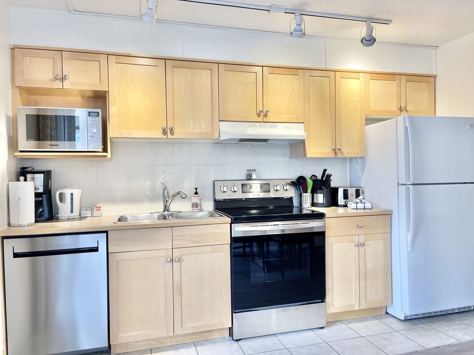 New Stainless Steel Dishwasher, Stove & Owen and Microwave