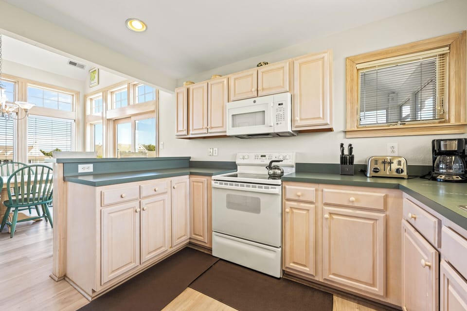 Kitchen - Top Level