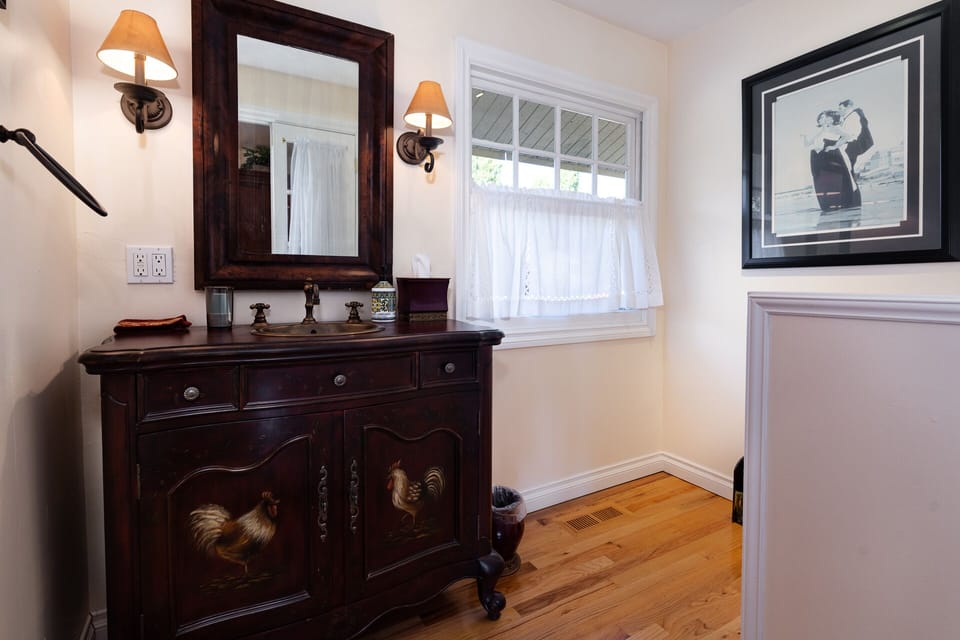 upstairs half bath