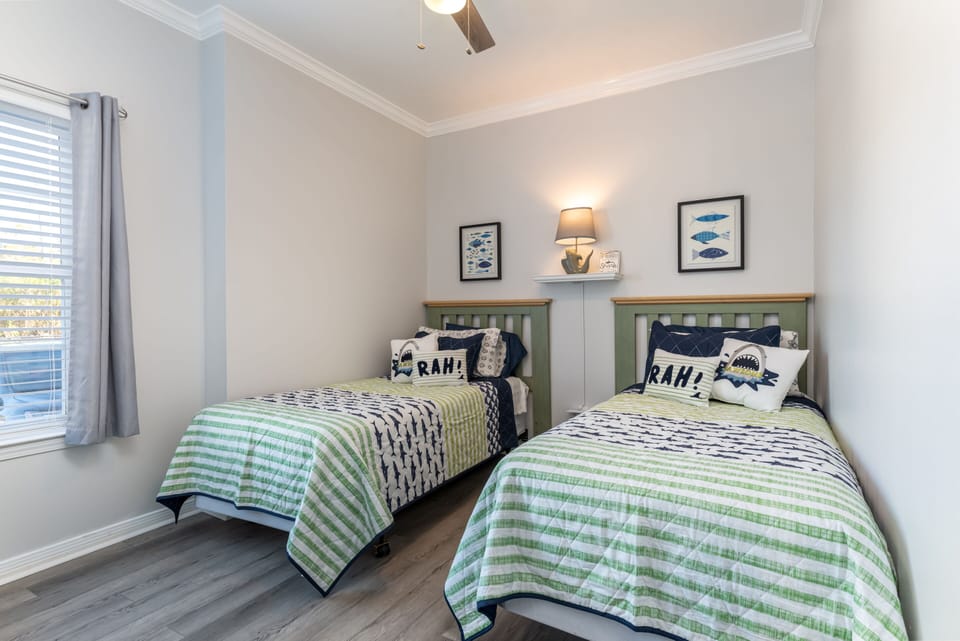 035 Twins Bedroom Wave Loud Dauphin Island