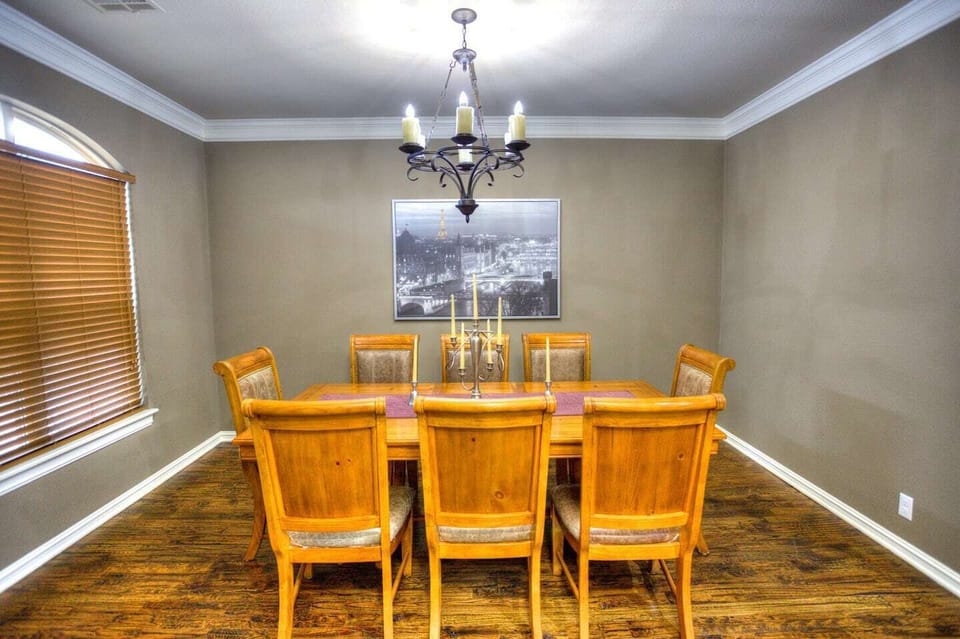 Formal Dining
