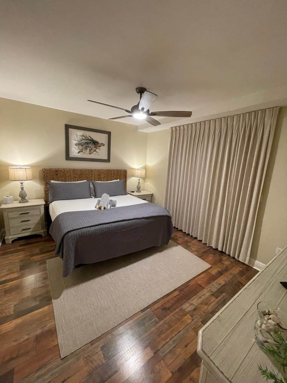 King Size Master Suite with Balcony access 