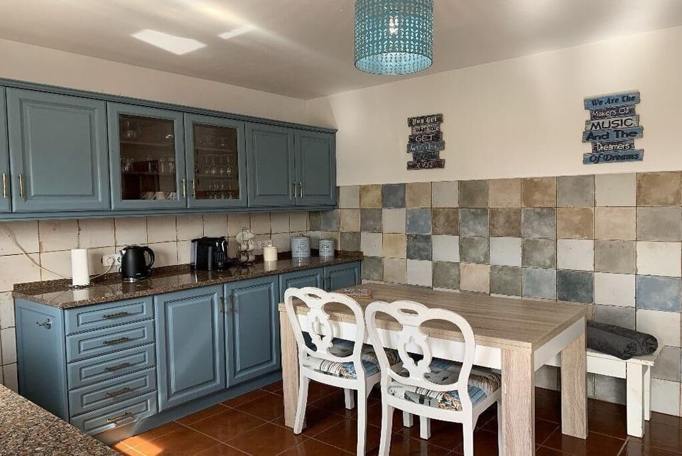 Full equipped kitchen