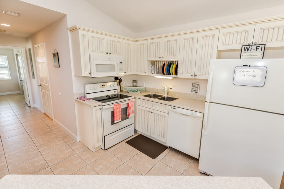 Full kitchen: stove/oven, microwave, dishwasher & refrigerator.