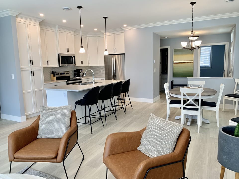 Open concept main floor living 