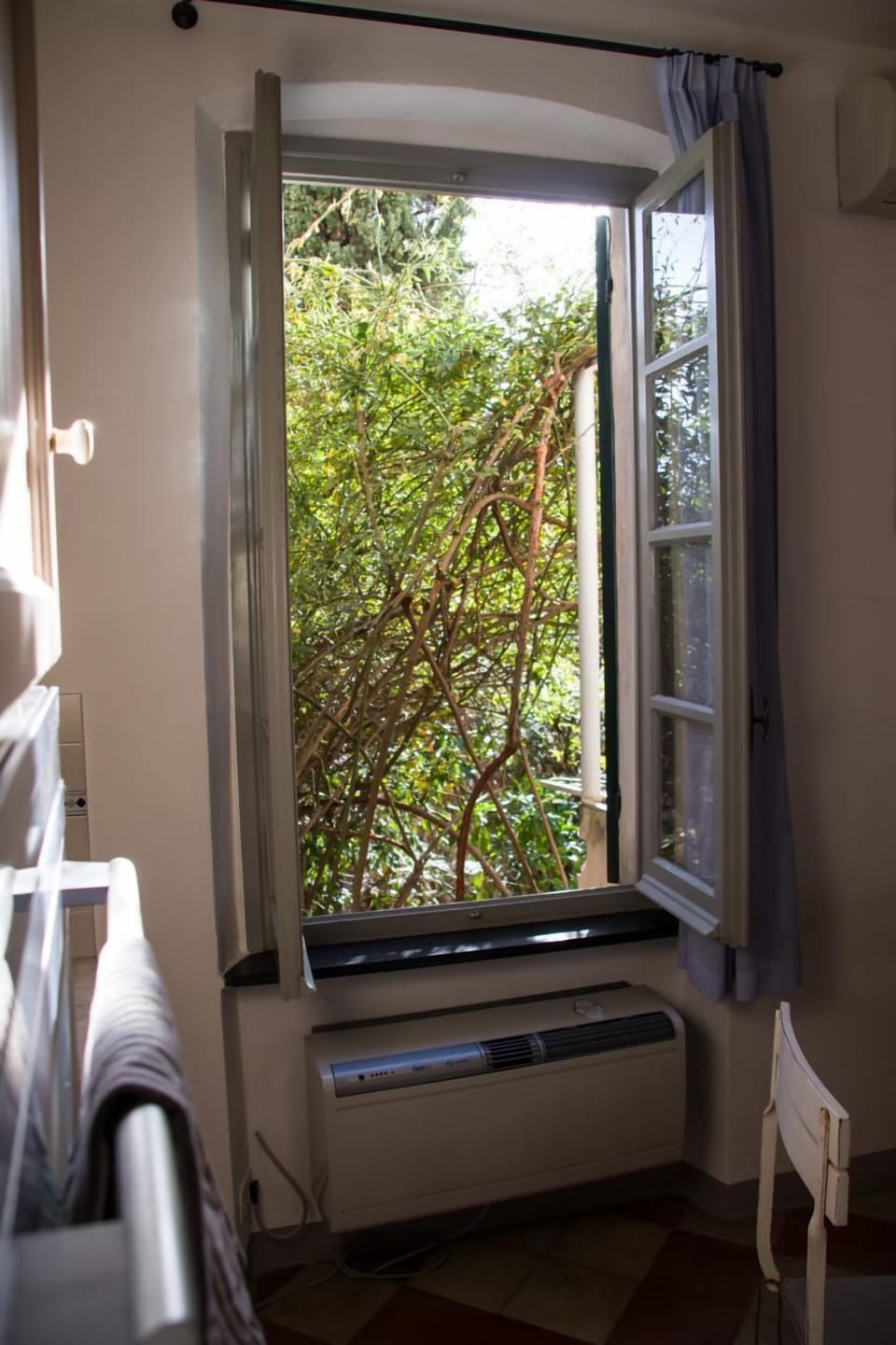 Picture 4