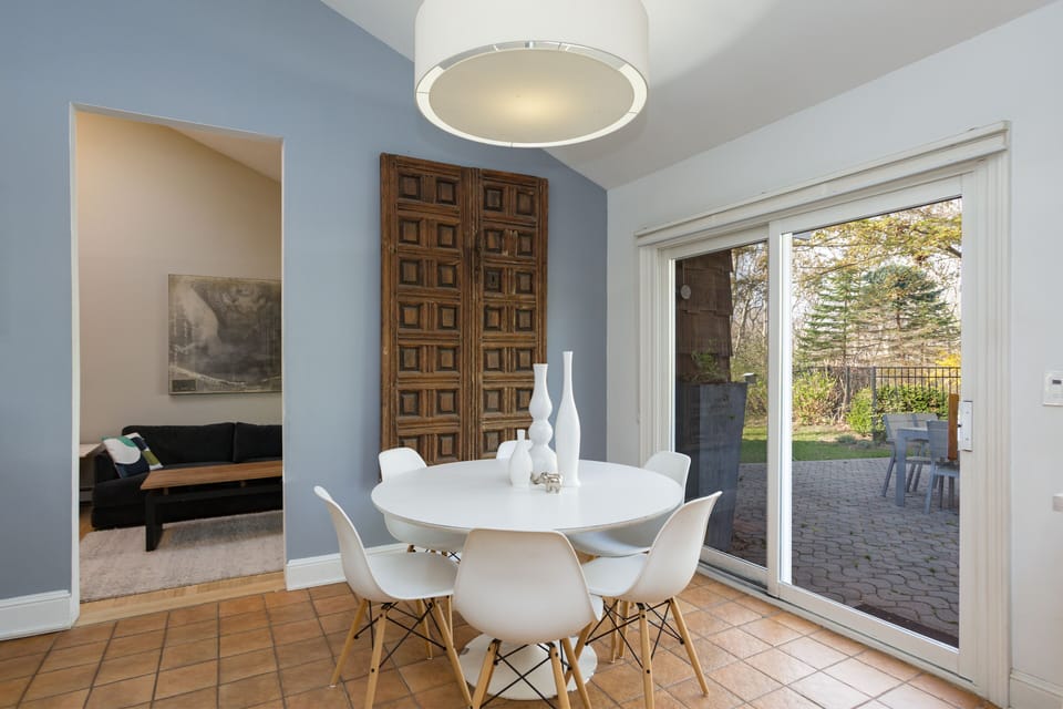 Eat-in Kitchen with sliding glass doors out to back patio