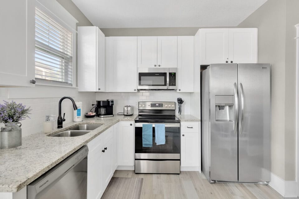 Well equipped kitchen. Dishwasher. Oven. Stove. Refrigerator. Freezer. Ice maker. Water Filter.