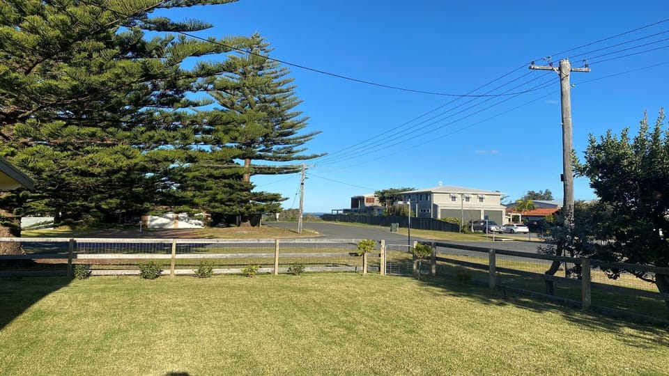 Bombora | Parking - off street | Private Entrance | Walking Distance to Beach,