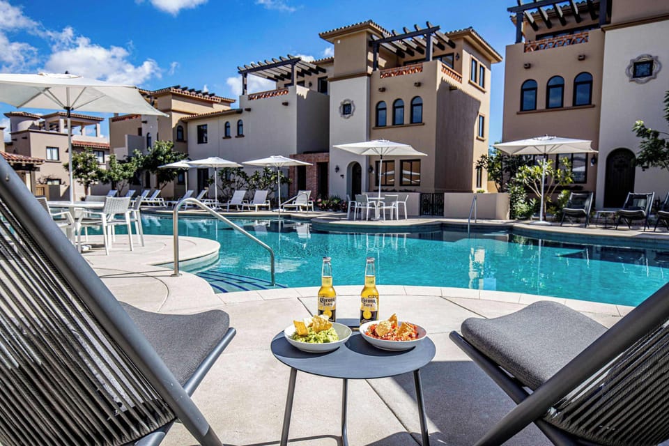 Safe community with access to Pueblo Bonito Resorts