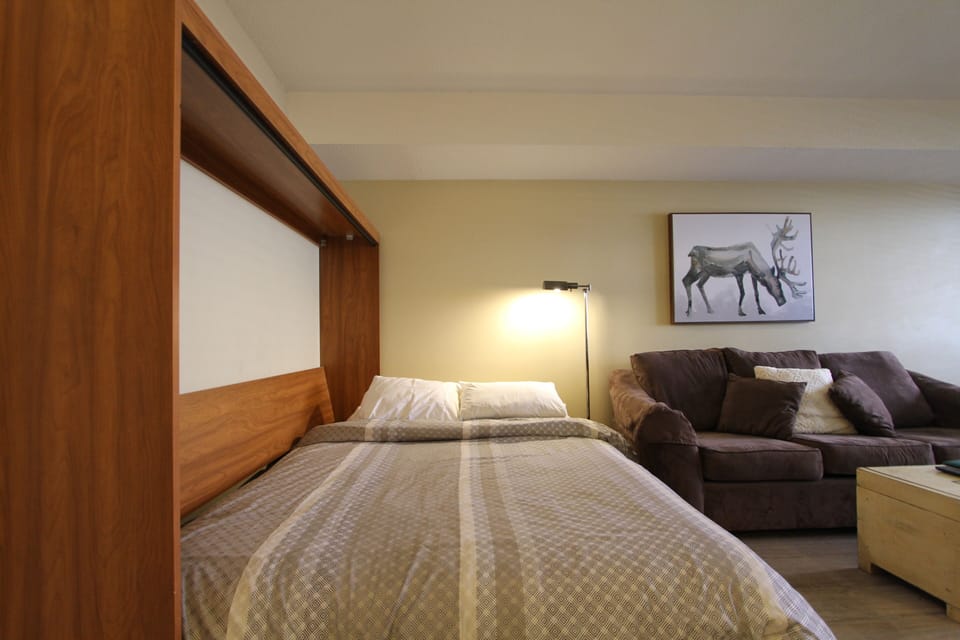 Murphy bed