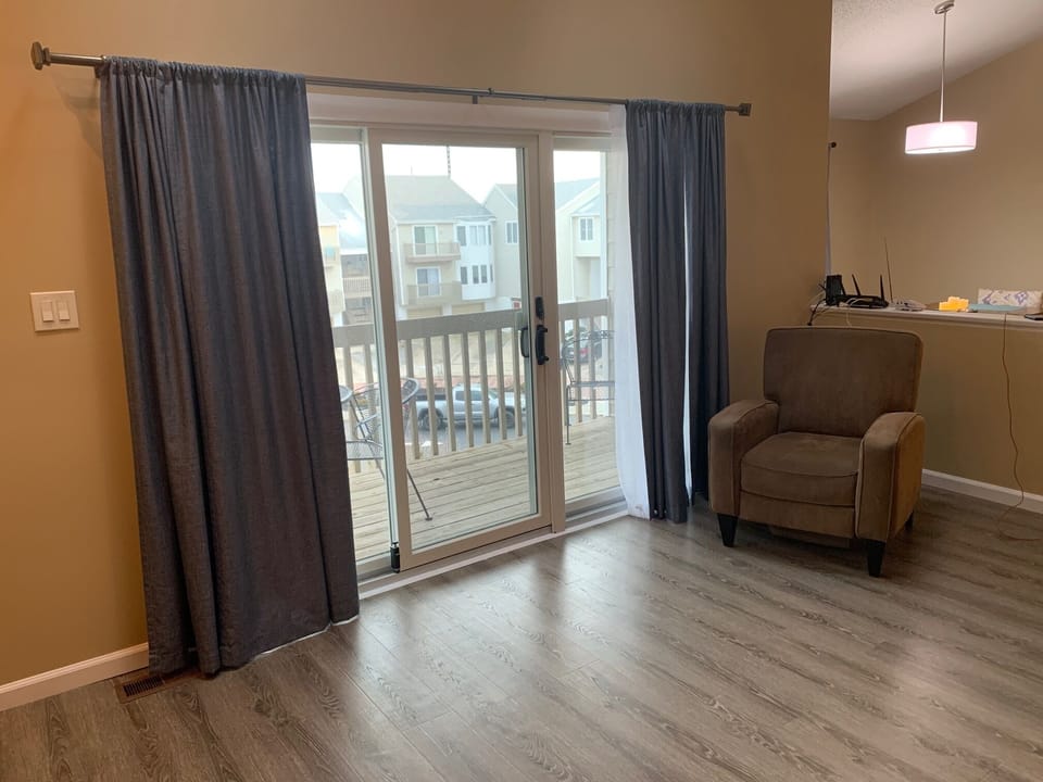 Doors to deck off of living room