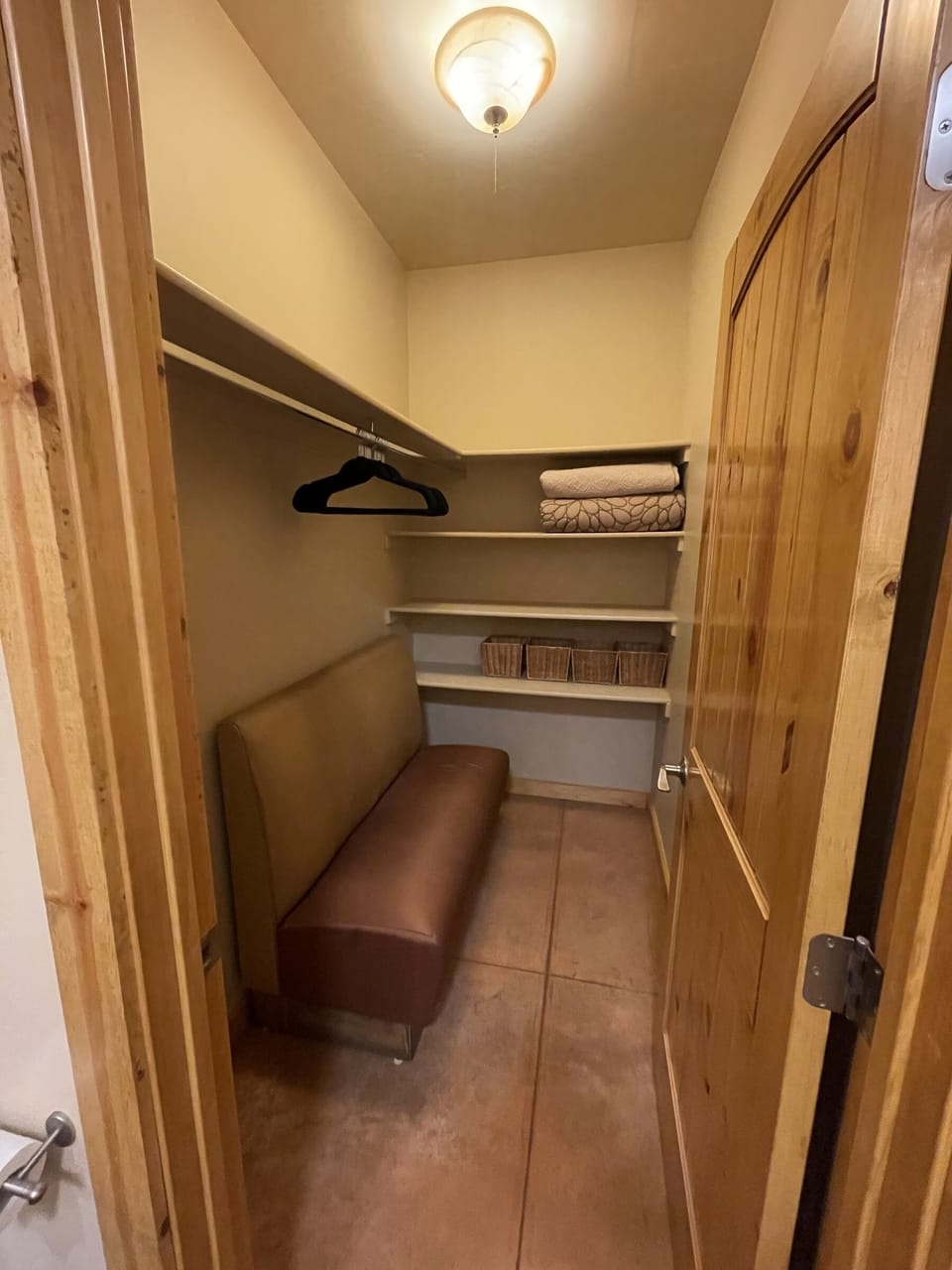Walk-in Closet