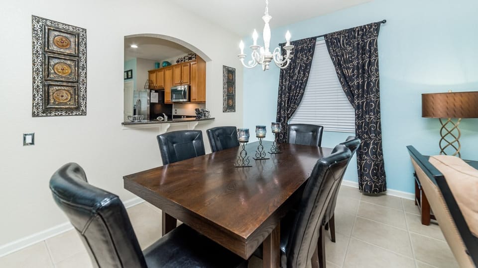 Family Room (Angle)