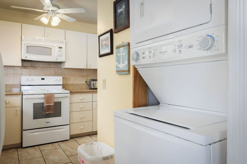 Washer/dryer in unit