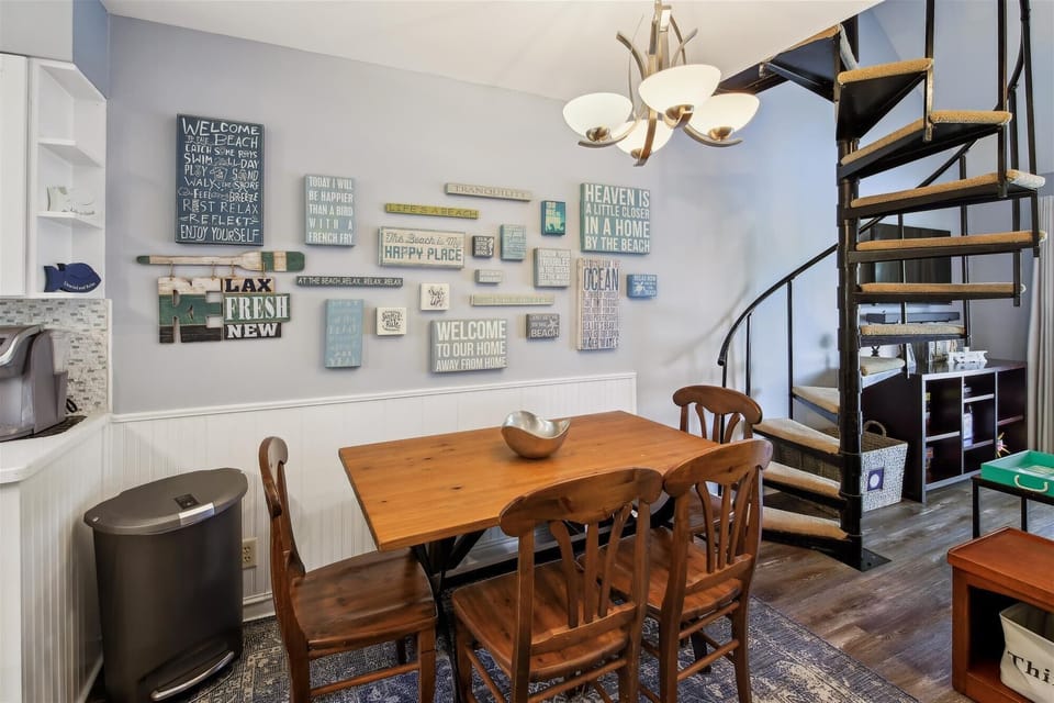,Dining Area,