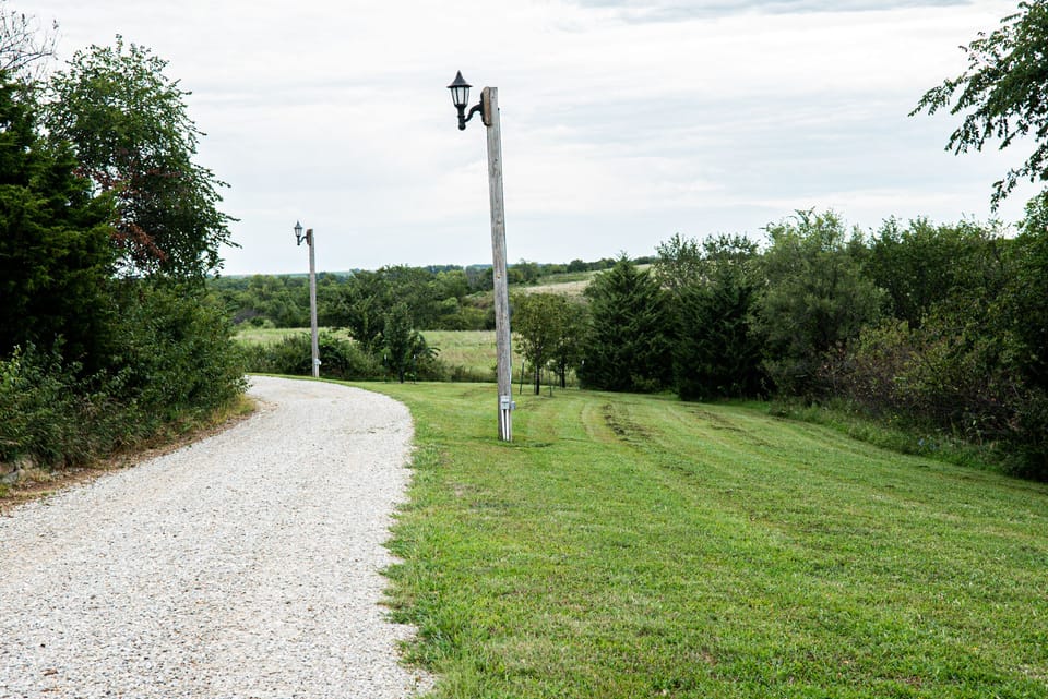 Driveway coming into the property