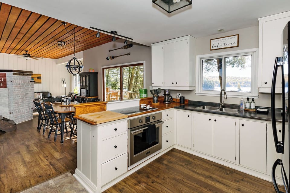 Kitchen facing Dining room  