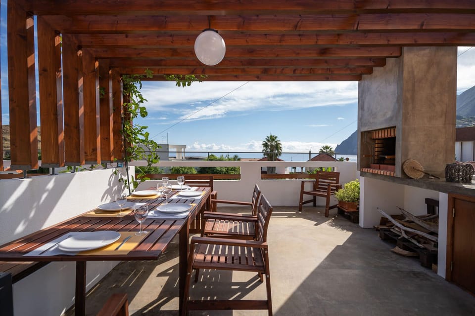 barbecue and dining area