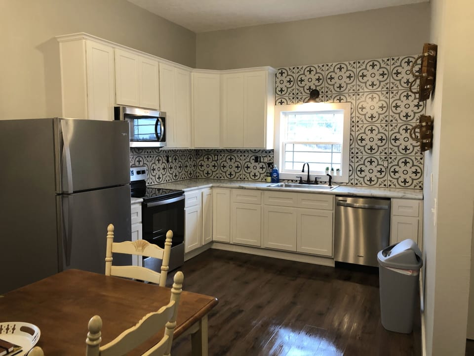 Kitchen equipped to have a cozy night in and cook!