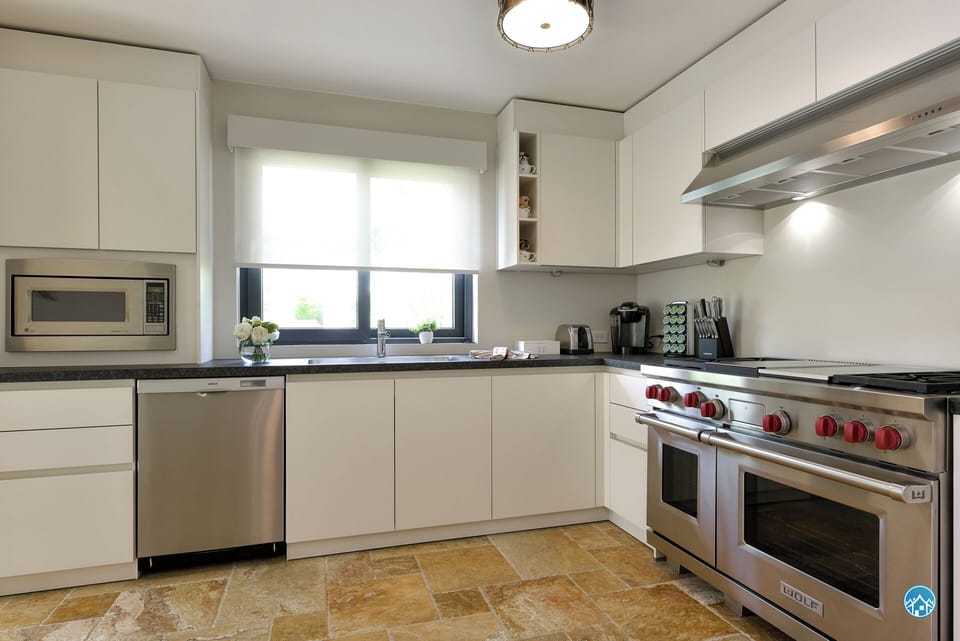 We have a blender, drip coffee machine, toaster and hot water kettle 