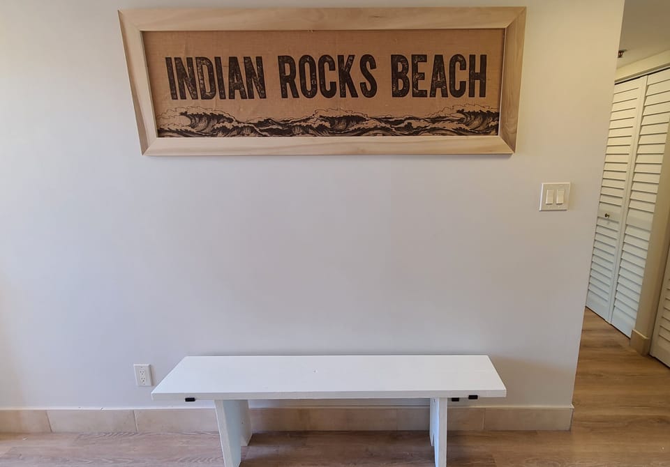 Entry sitting bench