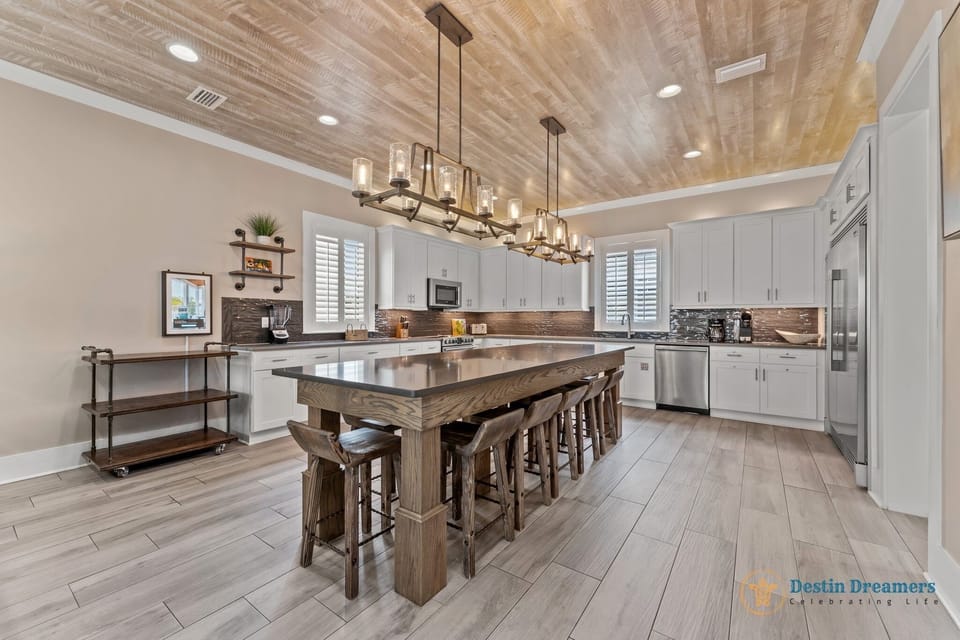 First Floor Kitchen - Seating for 12
