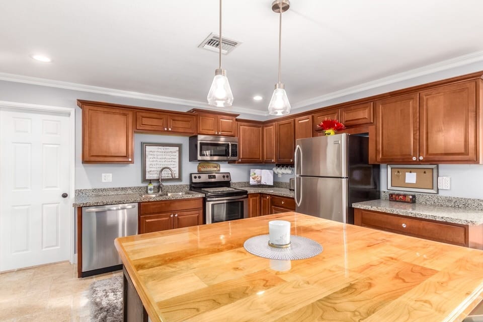 Warm and inviting feels like home, Cottage kitchen