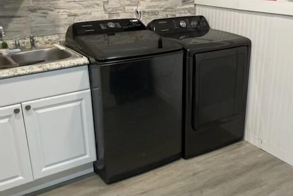 Full size washer/dryer in suite 
