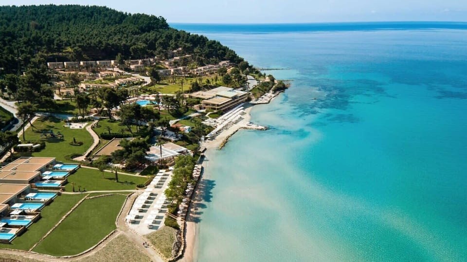 Sani Beach – Just 1km from the Property
Access beach loungers, cafés, and clear waters within minutes.
