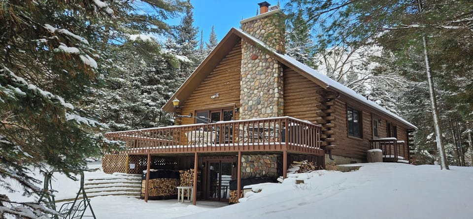 Lakeside Winter view of Lodge