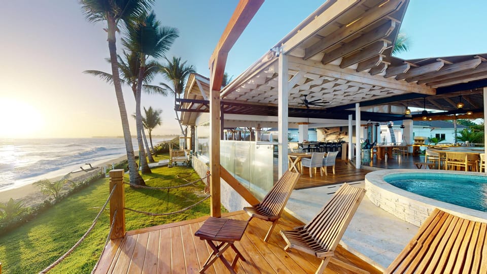 JACUZZI AREA