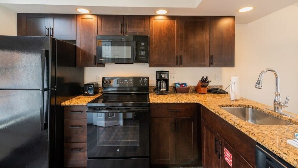 11 Wyndham at Branson_Building 5, Suite #309A - 006.jpg