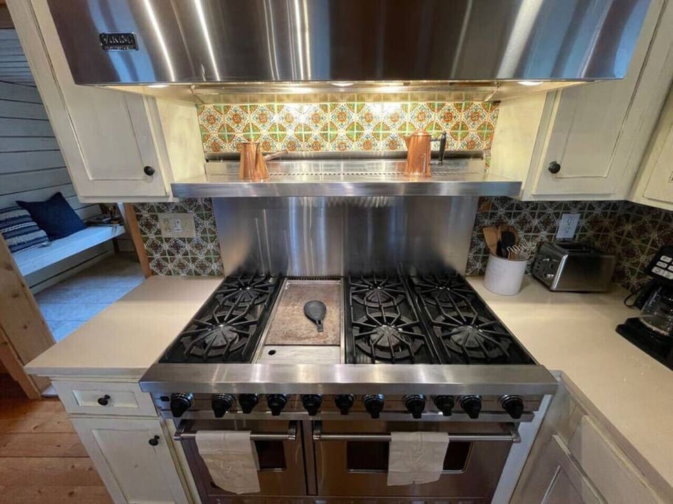 Plenty of cooking surfaces