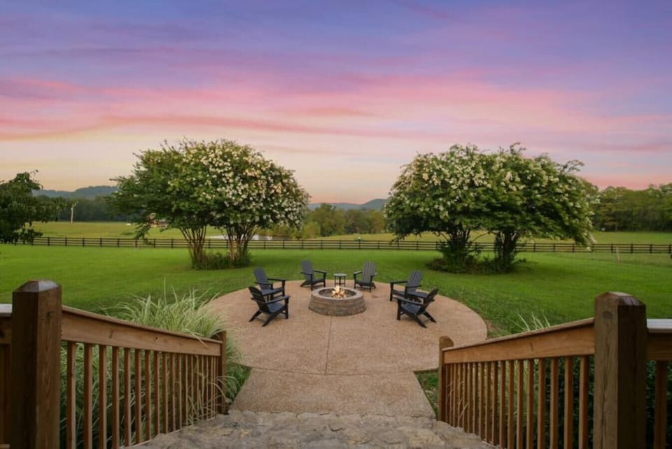 Enjoy s`more around the firepit.