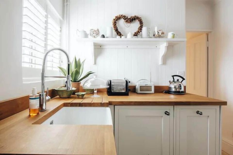Dishwasher WasherDryer Toaster Coffee Machine