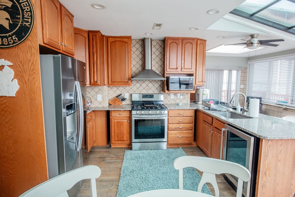Fully stocked kitchen