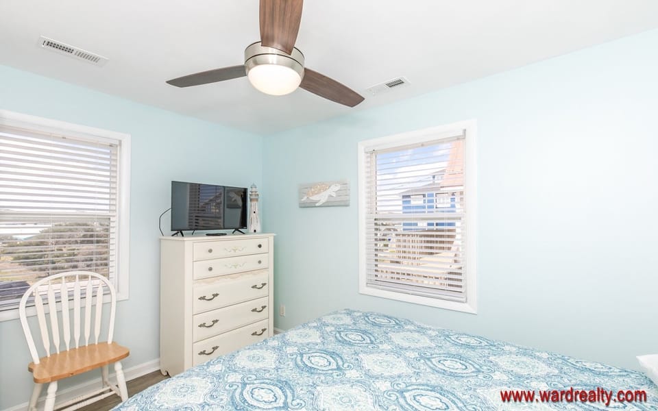 Queen Bedroom II