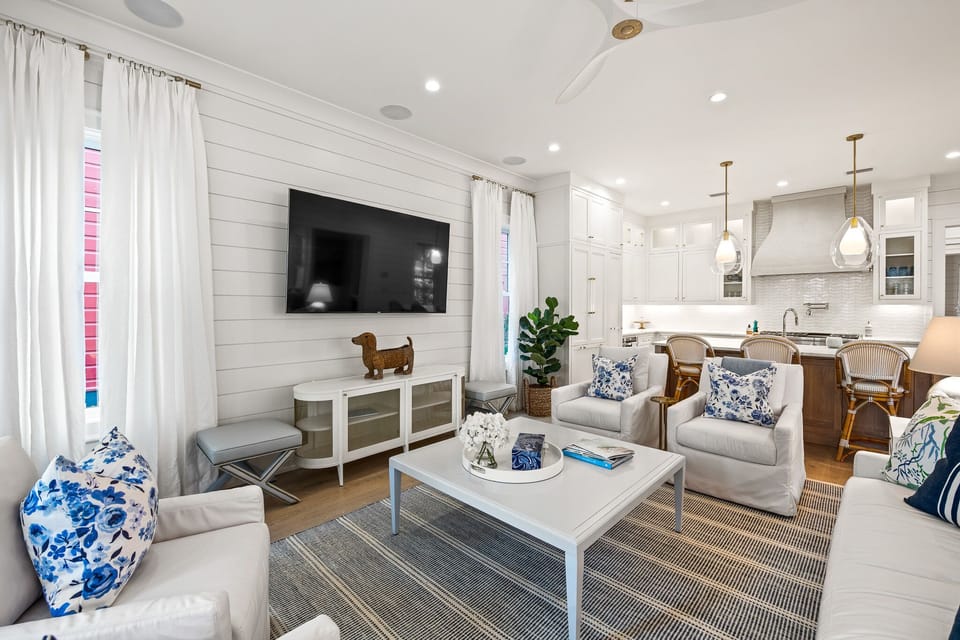 First Floor: Living Area