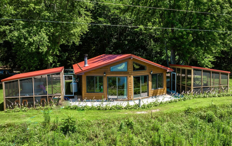 Welcome to our Eagleview Nest cabin!