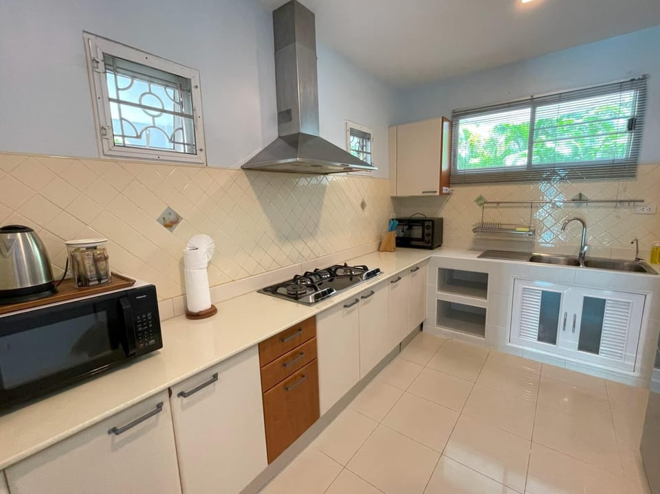 Large sea view house in Kata, Big Buddha views (10545)