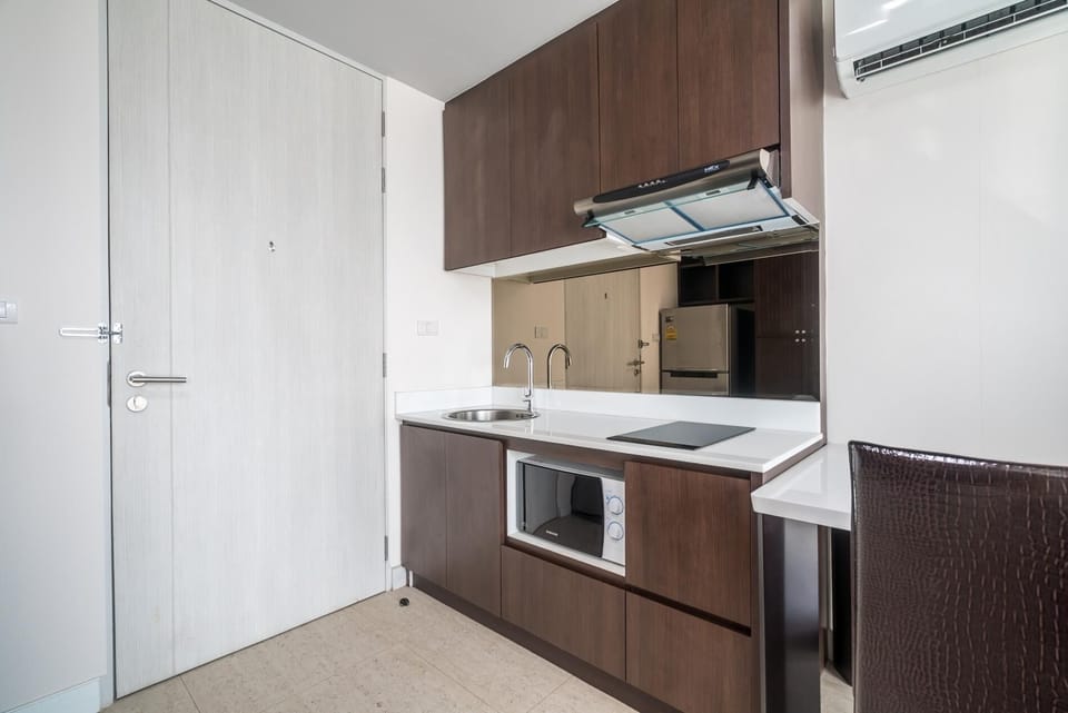 A516 Mountain view studio, washer, private Wi-Fi (4184)