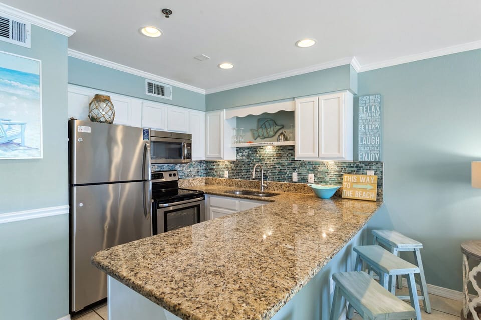 22-Crystal-Sands-208B-Kitchen