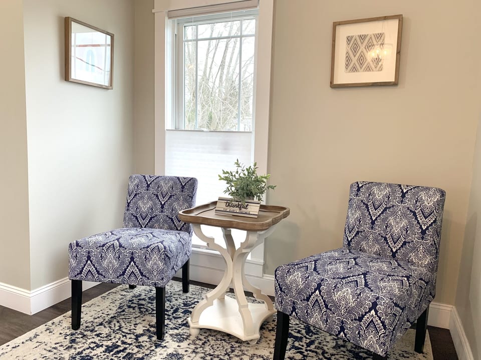 upstairs sitting area