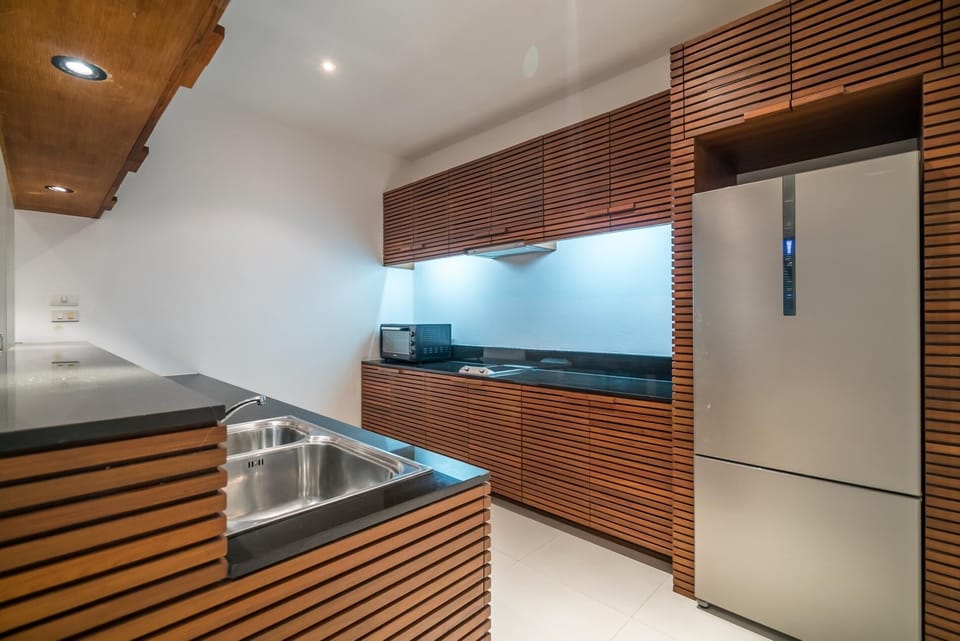Spacious 3br apartment with private pool in Surin (7902)