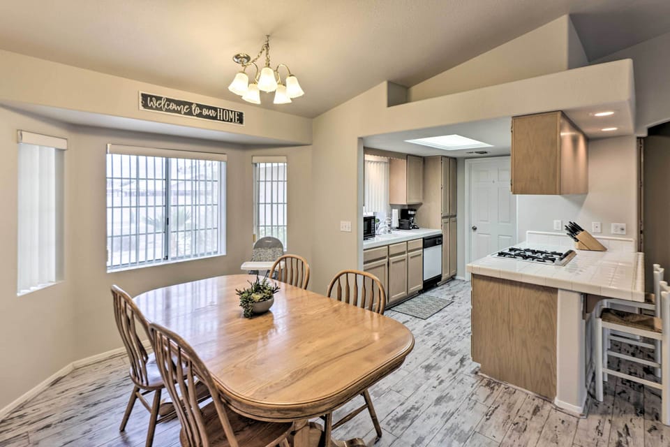 Dining Area | Dishware Provided