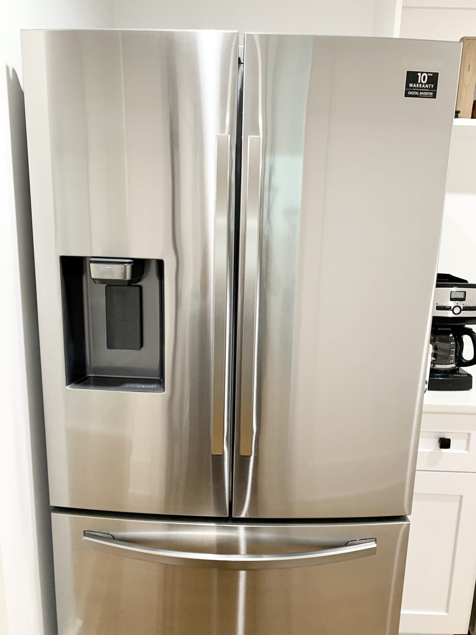 Full-size fridge, freezer, and ice maker 